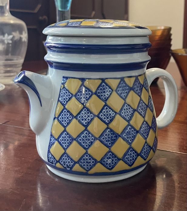 Teacups and Teapot445716384334499842