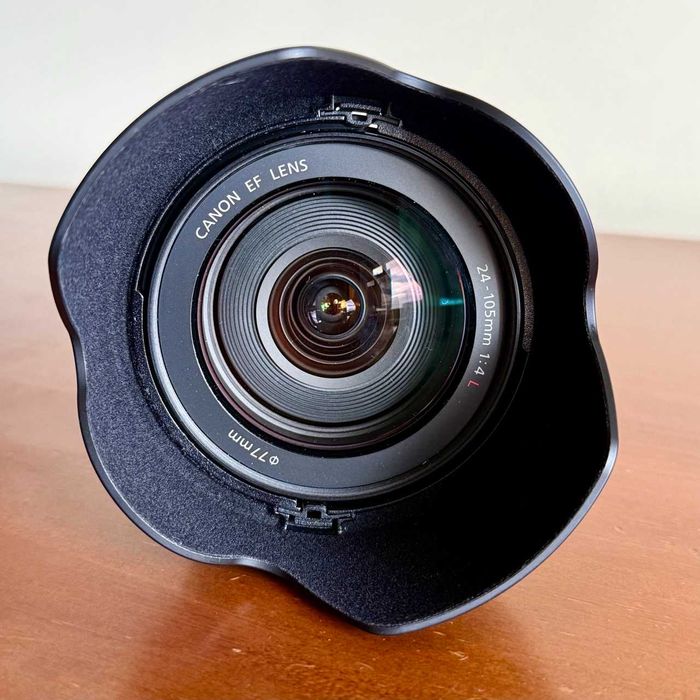 Objetiva Canon EF 24-105mm f/4L IS USM (como nova)