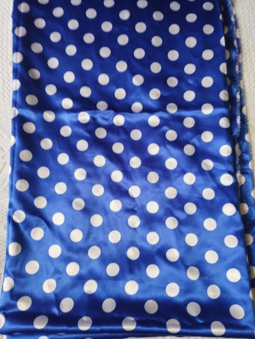 Отрезы шелковых тканей