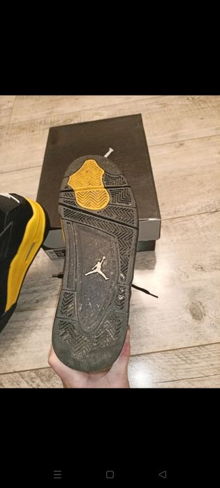 Jordan 4 yellow thunder