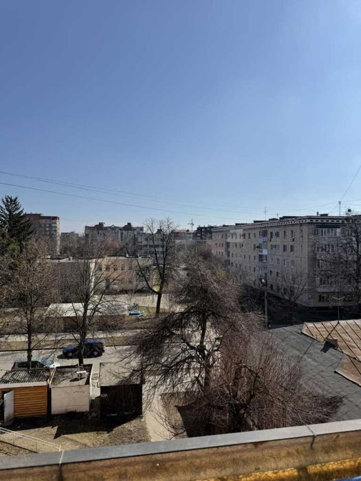 3к квартира 80м2 поверх 4/5 на Юліана Матвійчука сталінка