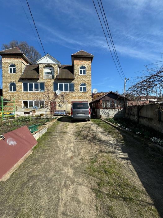 Продам будинок у Нетішині 500 кв. м.