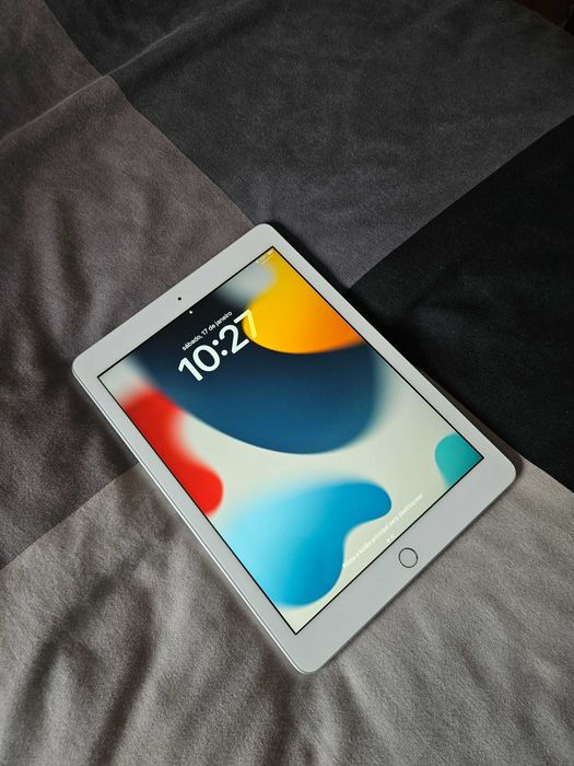 iPad 6a Geração 32GB – iPadOS 17 | Bom estado
