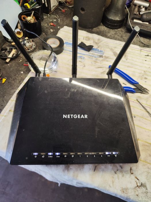 продам роутеры Netgear