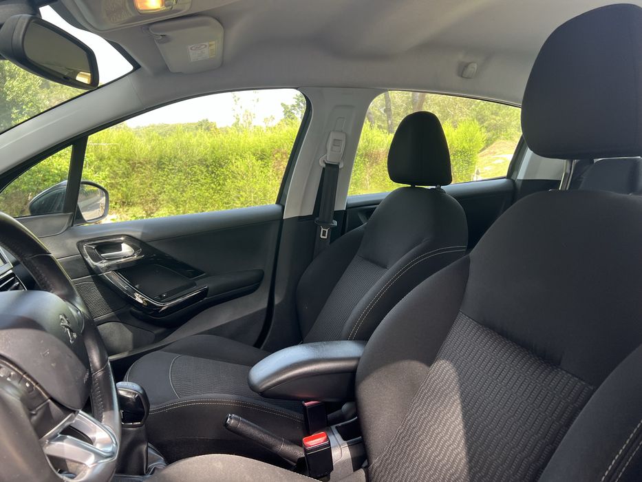 Peugeot 208 1.2 82 cv Pure Tech