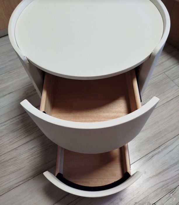 Stolik nocny z szufladami / eko skóra