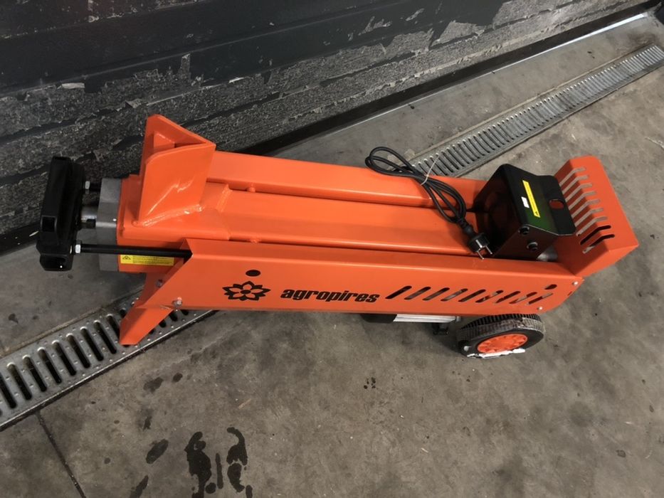 Rachador de lenha  7 ton.elétrico