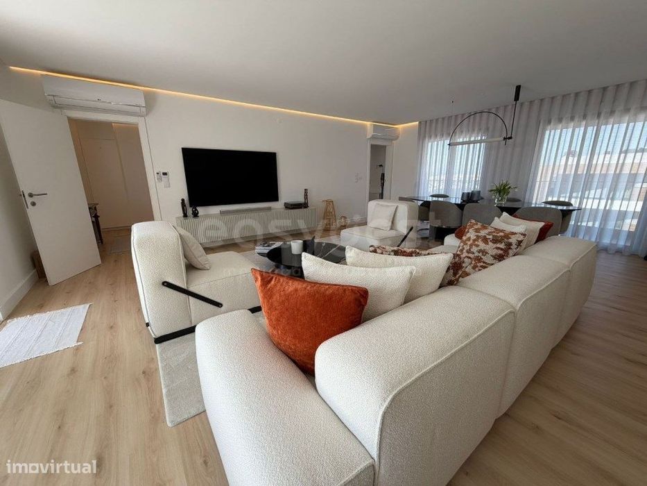 Exclusivo T4 de Luxo no Condomínio Sky City - Terraço de 185m² com ...