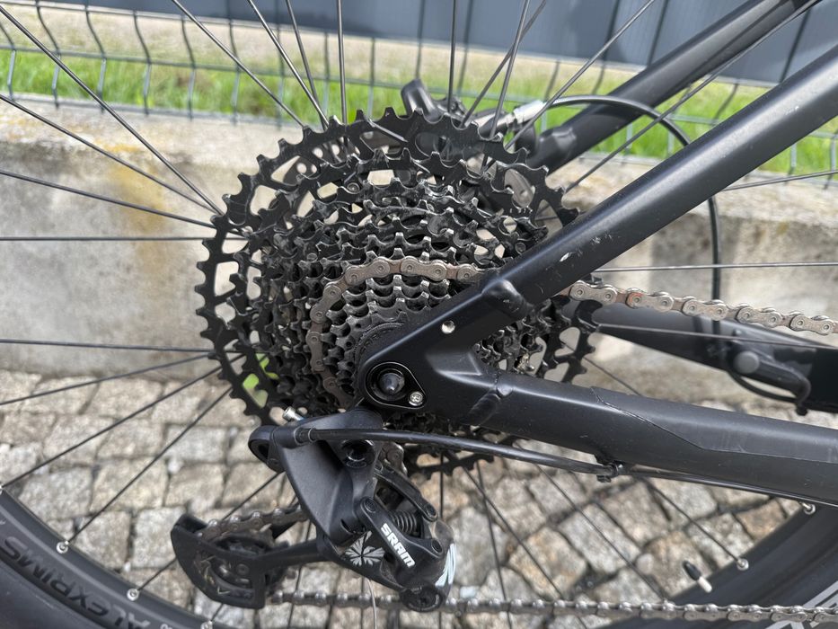 Rower elektryczny RADON Jelaous Hybrid  (CUBE) Silnik Bosch CX 625 kWh