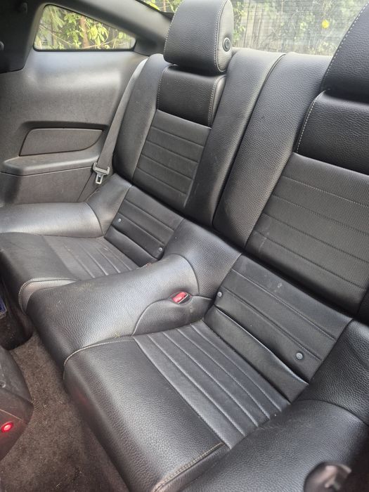 Ford mustang 3.7 v6 zamianę