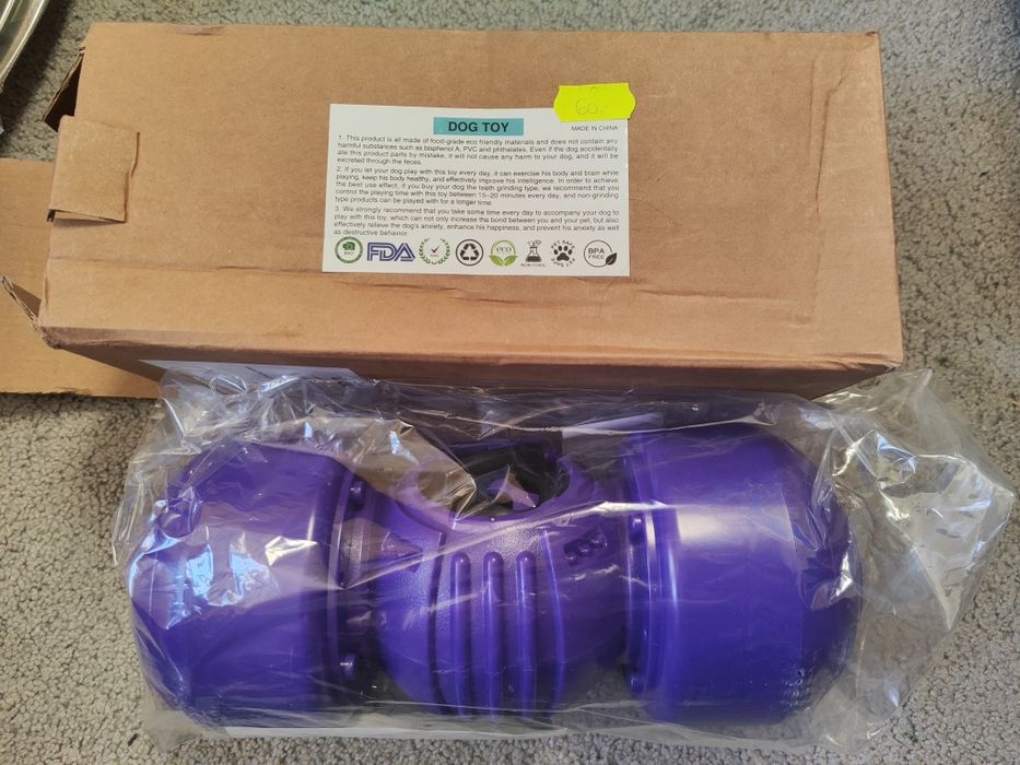 Interaktywna zabawka dla psa wydaje dźwięki