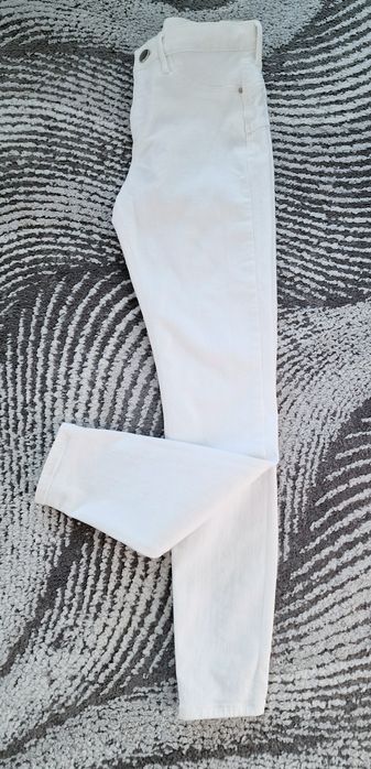 Spodnie jeans "River Island".