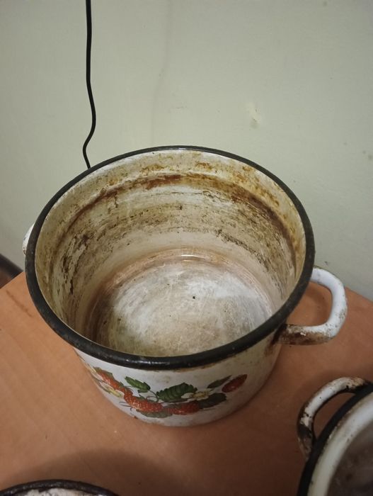 Одним лотом Б.У кастрюльки 3шт