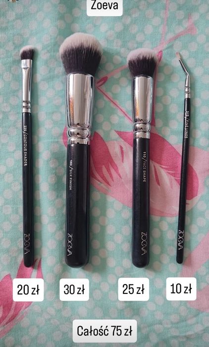 Pędzle do makijażu.