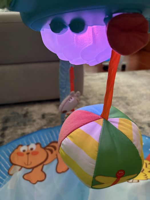 Tapete de atividades com música - Chicco