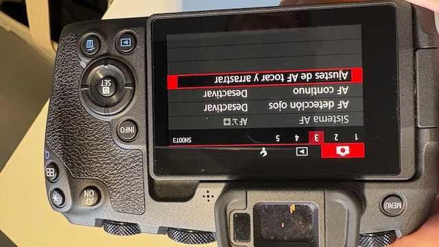 Câmara Mirrorless- Full Frame Canon EOS RP