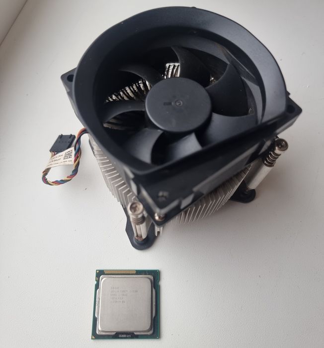 Intel Core i3 2100 + HD graphics