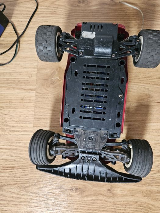 Samochód zdalnie sterowany Hot Wheels R/C Desert Ranger J9851 (2006) | Zestaw z pilotem i ładowarką