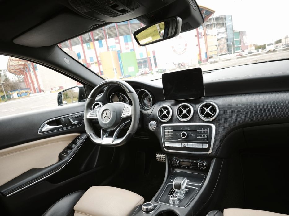 Mercedes-Benz A 45 AMG 381cv