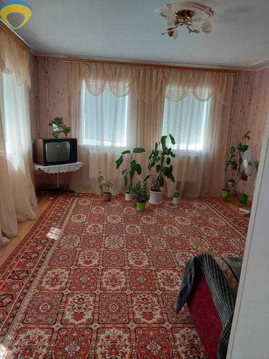 Продам великий будинок з ремонтом.