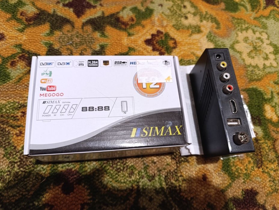 Цифровий тюнер Т2 Simax White