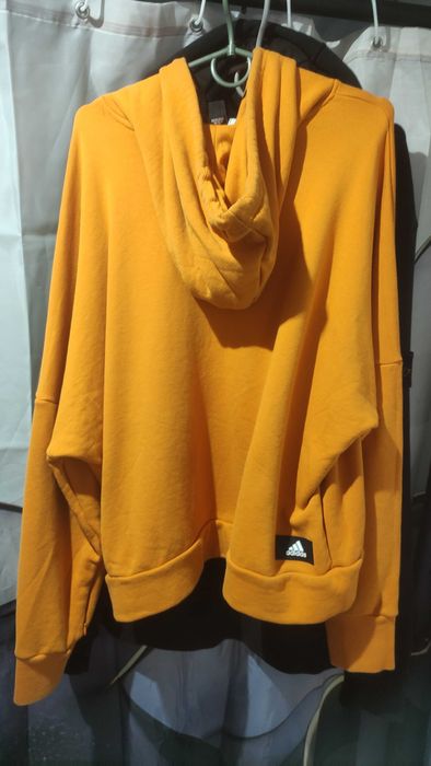 Одяг брендовий..