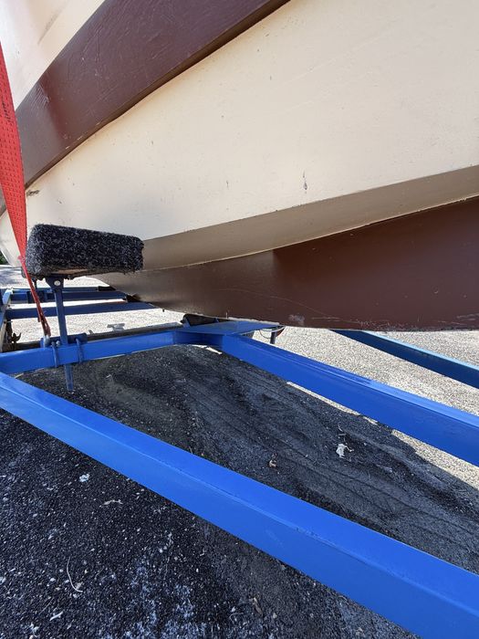 Яхта парусна моторна двух палубна с лафетом лавет катер