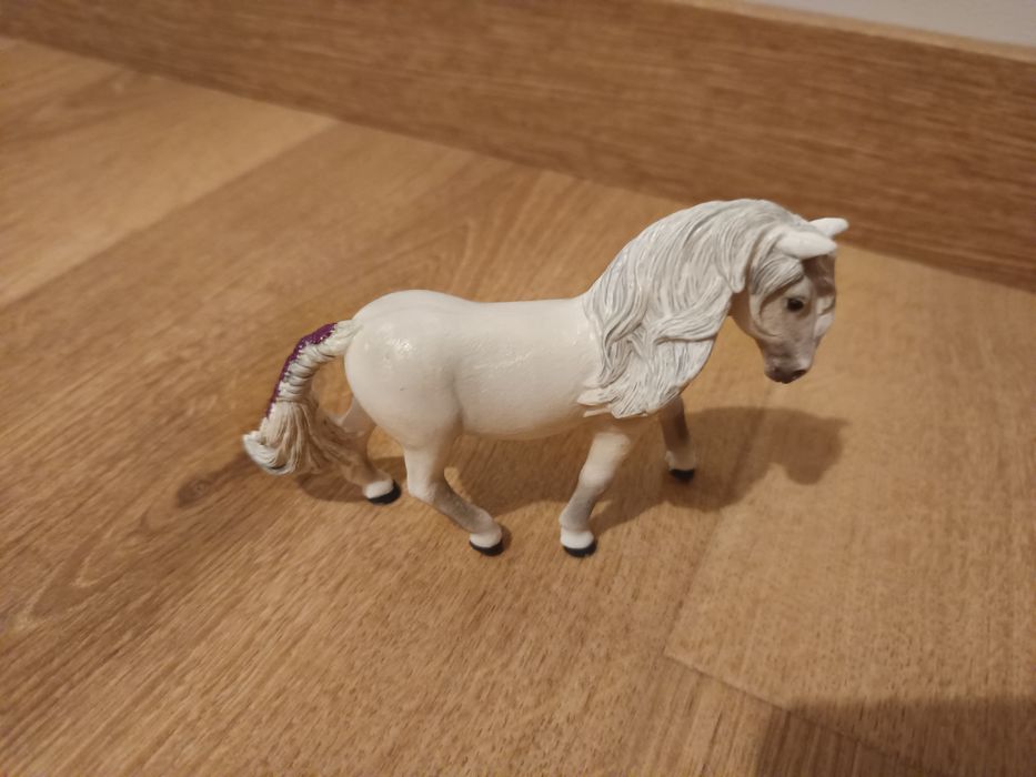 13942 Schleich klacz konia islandzkiego