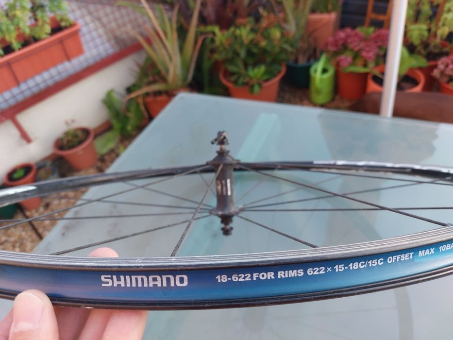 Rodas Shimano R500 com aperto rápido Estrada