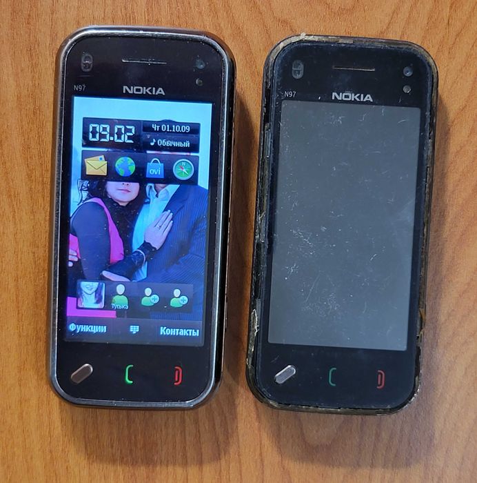 Продам два телефона Nokia N97 Mini