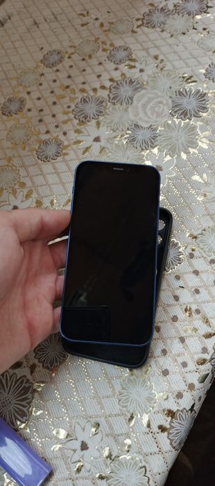 iPhone 12 Mini не включается