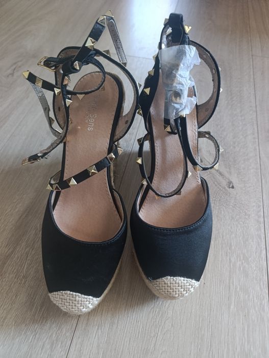 Buty na koturnie 39