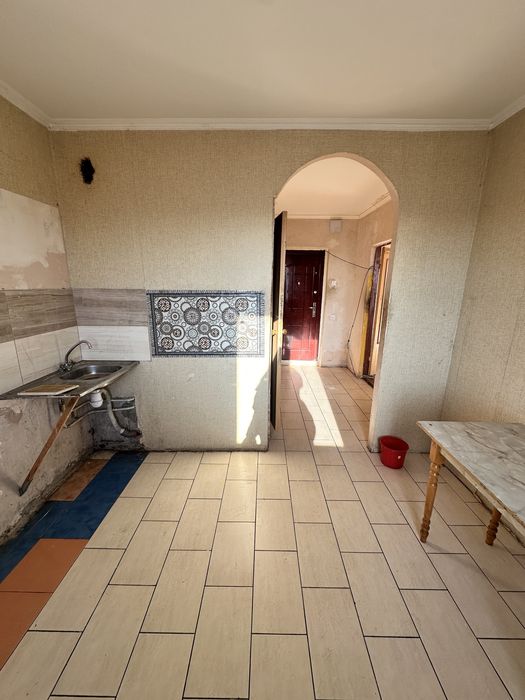 Продам сонячну однокімнатну квартиру в булинку 90х років