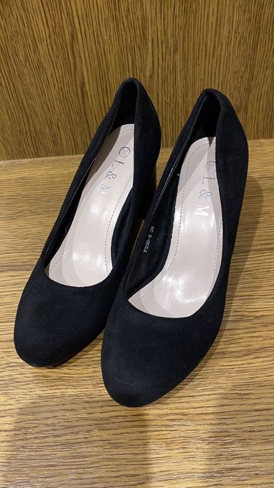 Новые туфли, каблуки, 36 размер, замш