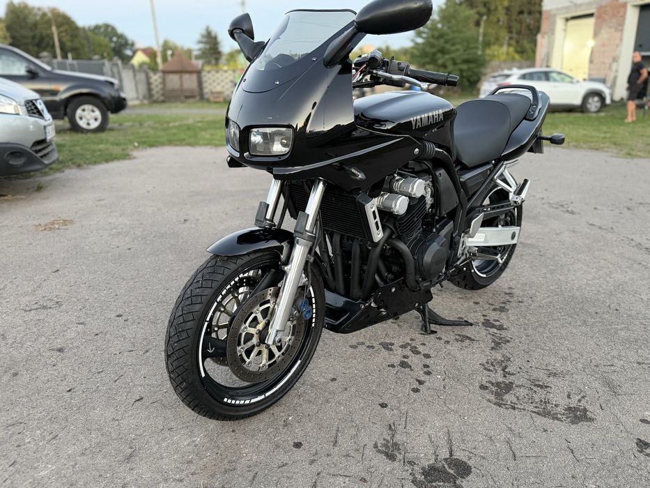 Продам Yamaha FZS600 fazer