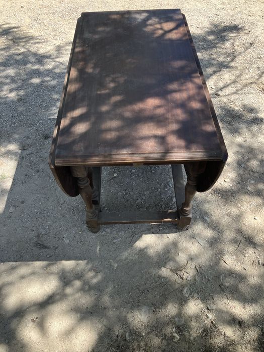 Mesa de sala em bom estado