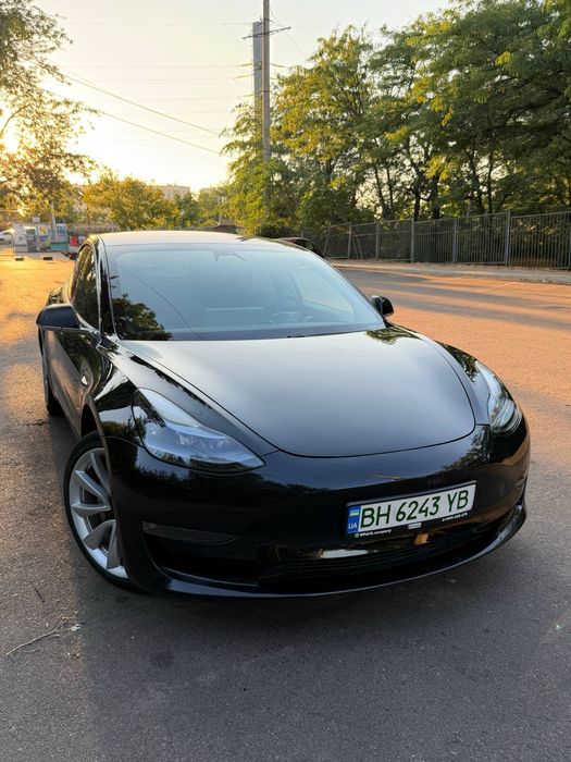 Продам Tesla model 3