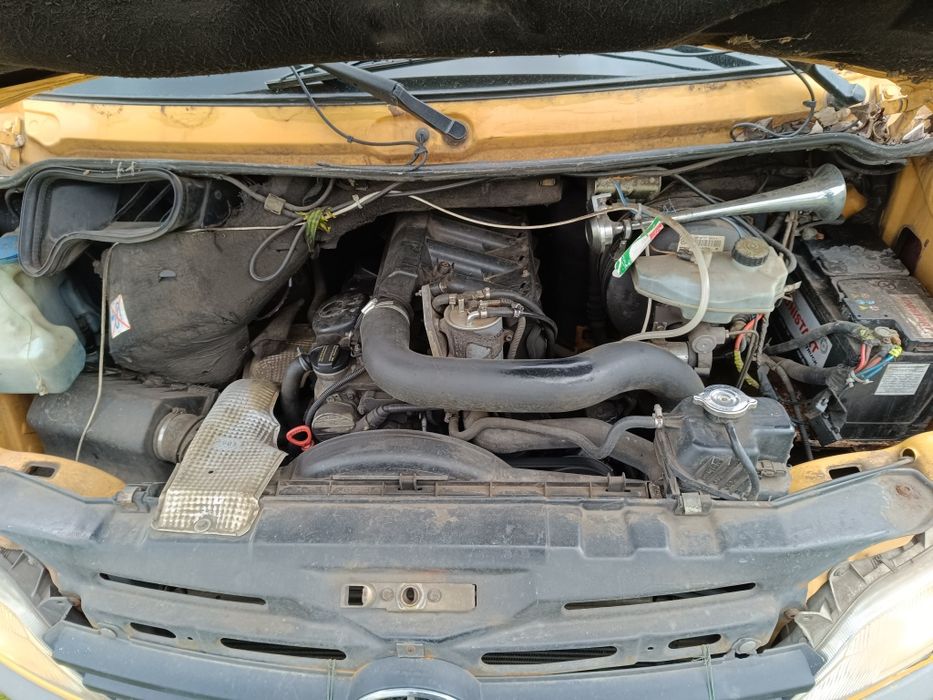 Mercedes 311D kontener
