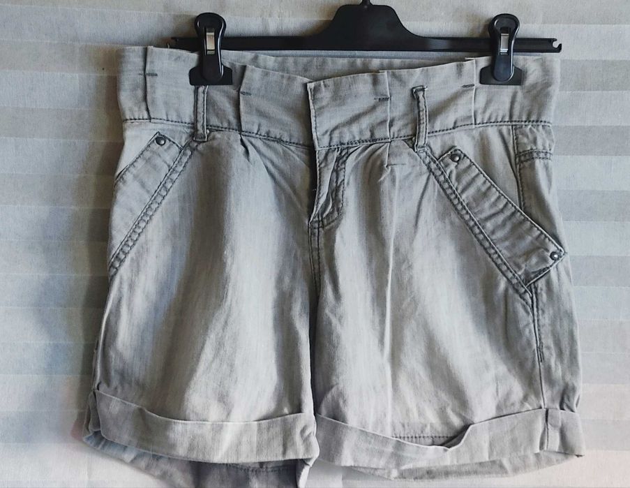 Calções Algodão Cinza Claro Stradivarius T.36