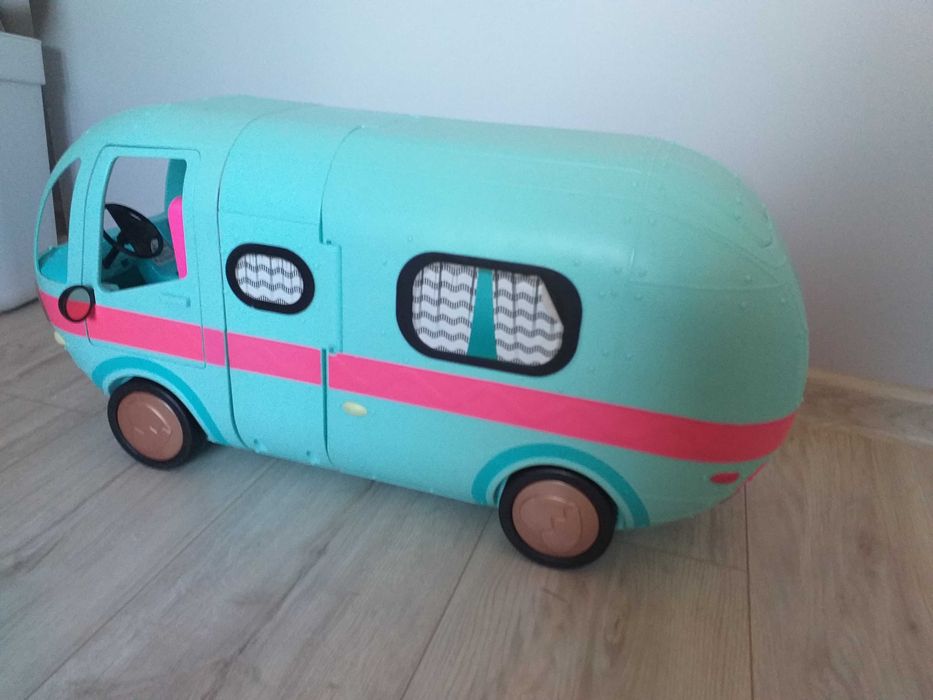 Glamper LOL plus gratis lalki LOL