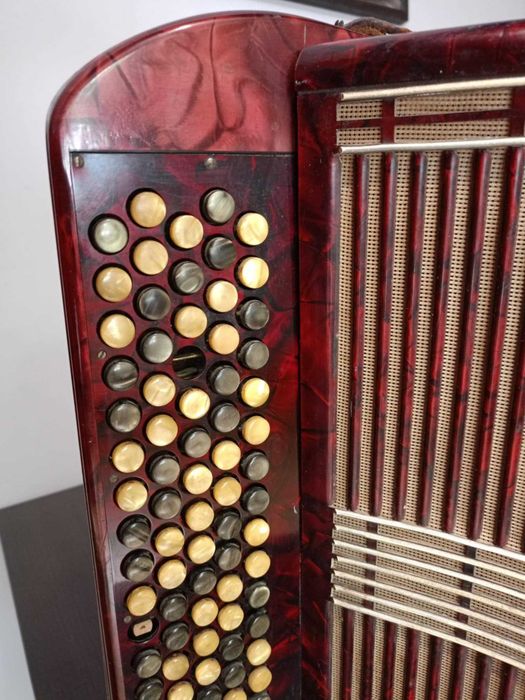 Akordeon Hohner Sirena IVB z 1944 r.