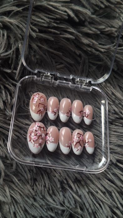 Press on nails (Handmade)