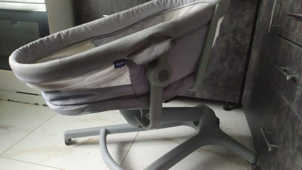 Дитяча кроватка