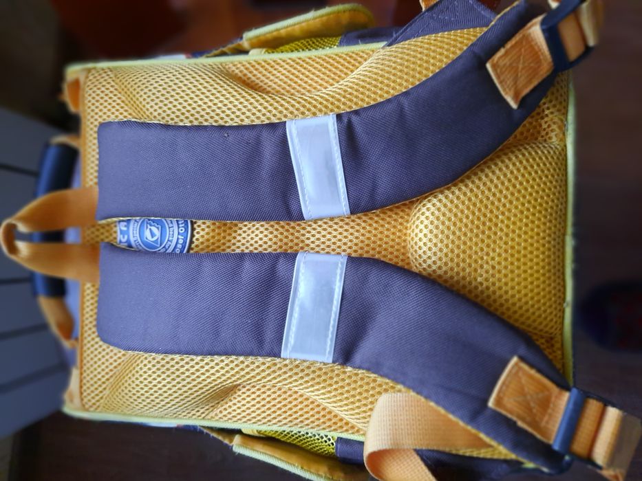 Продам ранец для мальчика.