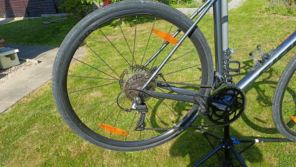 Rower Giant Contend AR 4 Charcoal XL, pedały SPD gratis