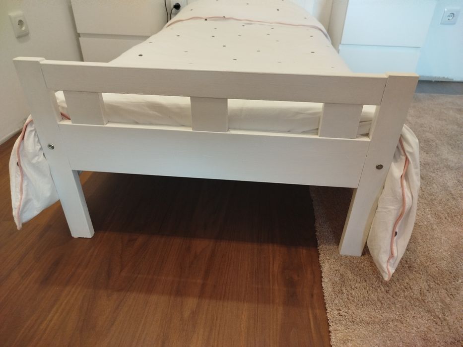 Estrutura da Cama, estrado, colchão, edredão e respectiva capa