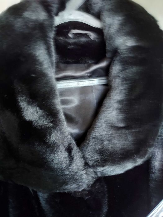 Oportunidade - Casaco de peles comprido preto