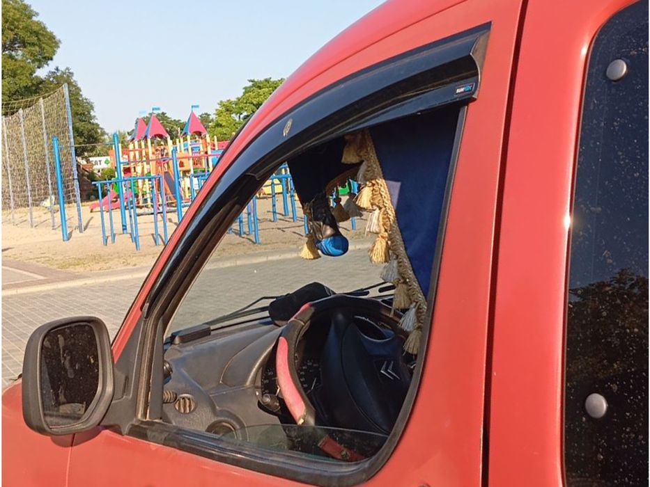 Citroen Berlingo 1996-2008 Вітровики Sunplex Sport (2 шт, чорні)