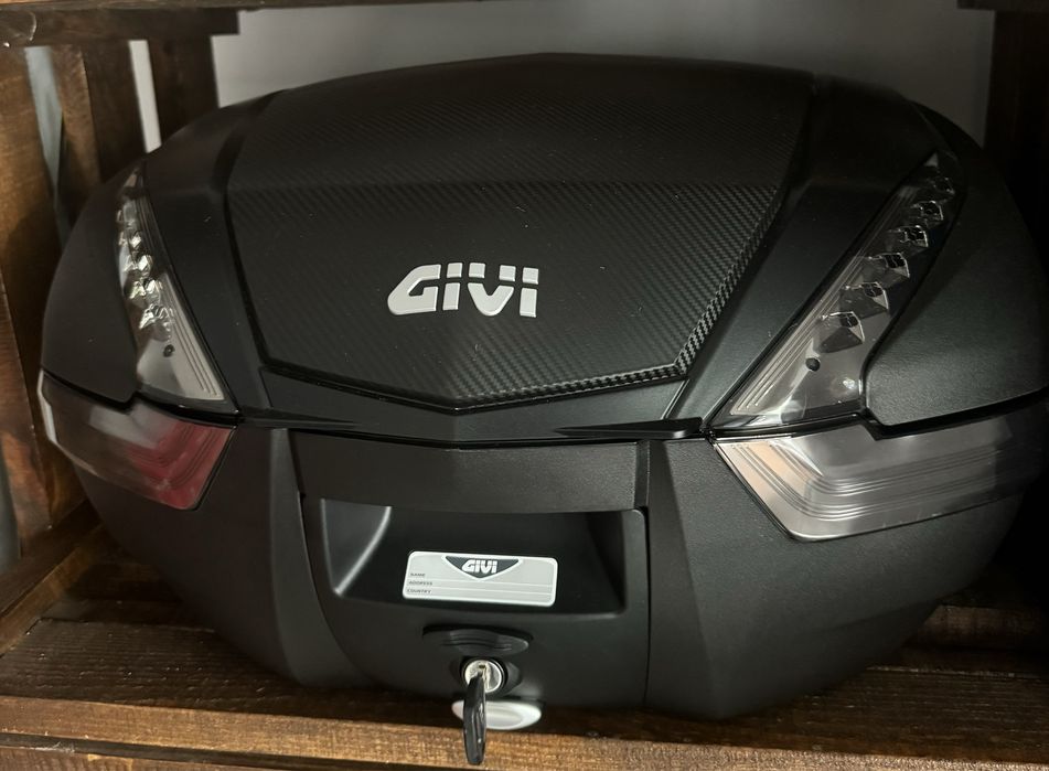 Кофр центральний бічний Givi V47NN (47l) Red