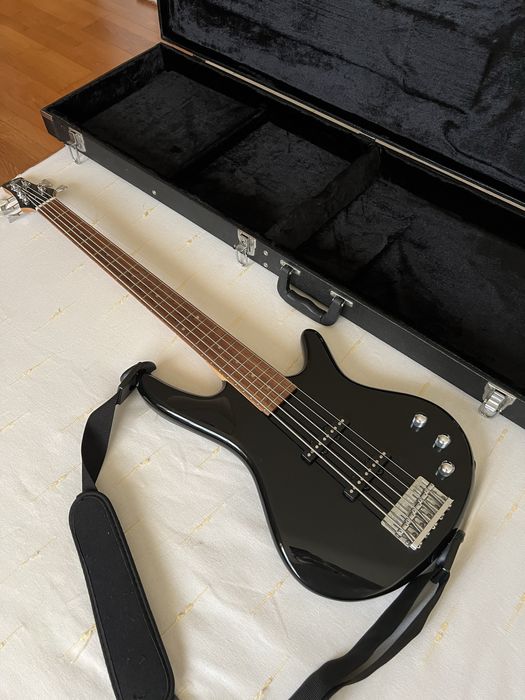 Baixo elétrico Ibanez Gio Soundgear de 5 cordas